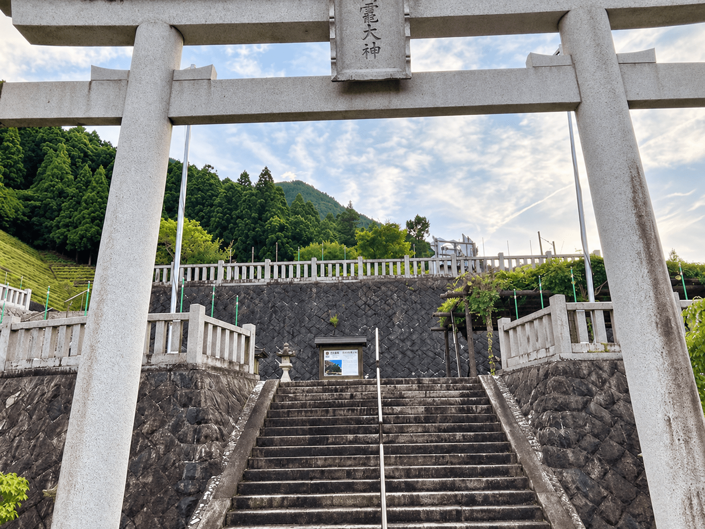 奈良県丹生川上神社上社|湖に沈んだ龍神総本宮のご利益・御朱印・アクセス