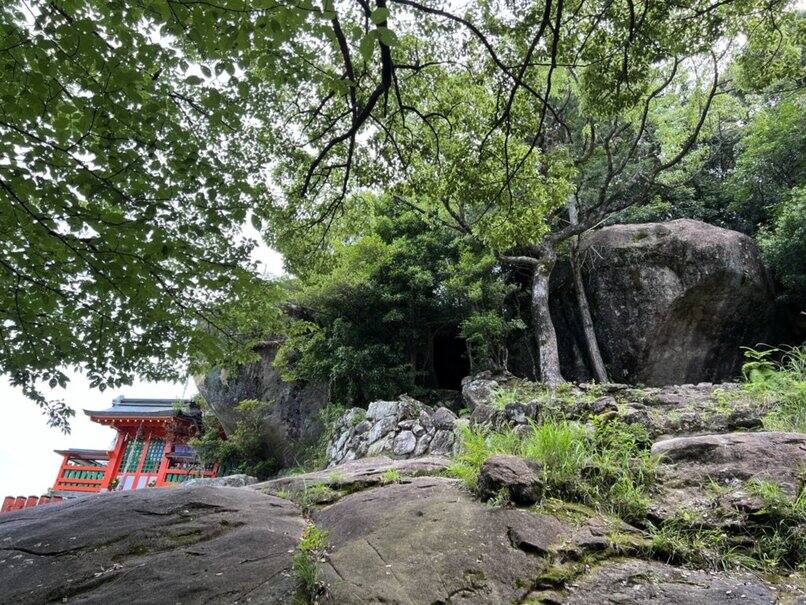 ゴトビキ岩